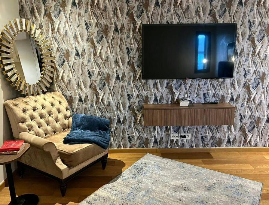 Apartment Stunning In Marina